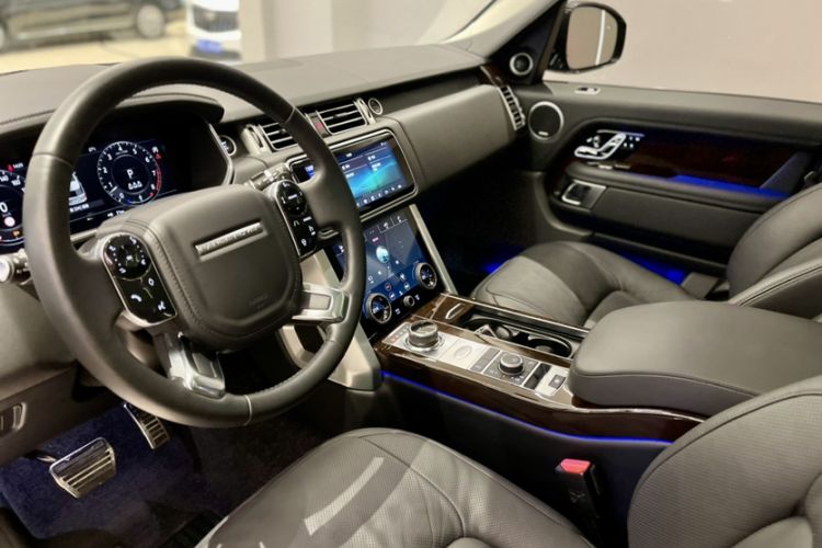 Used Land Rover Range Rover 2021 3.0 L6 Century Extended Classic Edition
