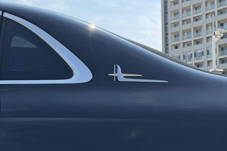 Used Mercedes-Benz E-Class 2021 E 300 L Sporty and Stylish Model
