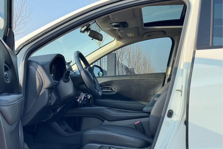 Used Honda Vezel 2020 1.5L CVT Pioneer Edition