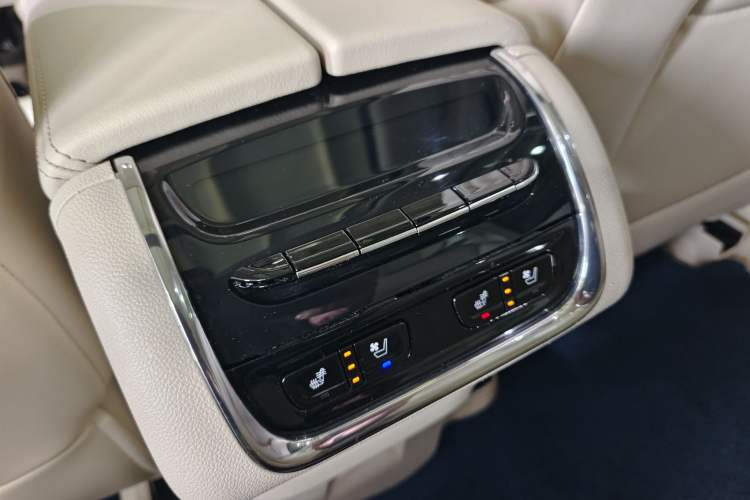 Used Buick Enclave 2020 28T All-Wheel Drive Avenir
