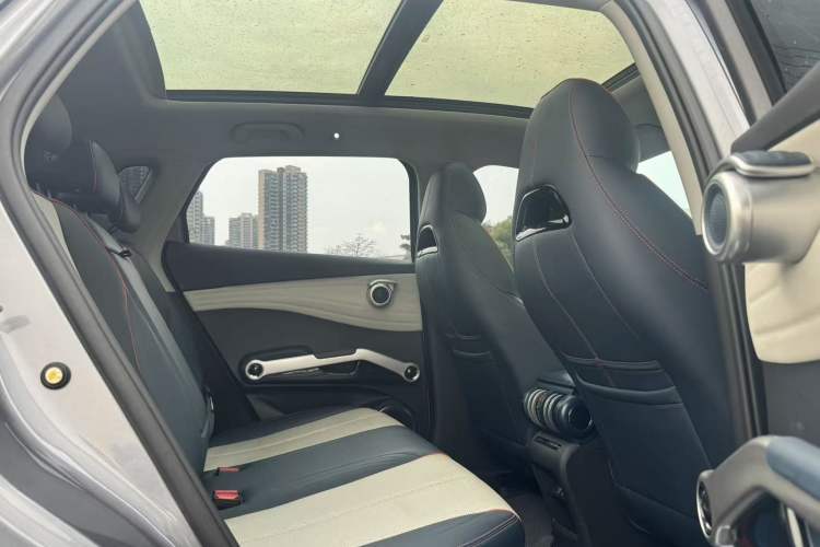 Used BYD Yuan PLUS 2022 430 km Luxury Version Interior 10