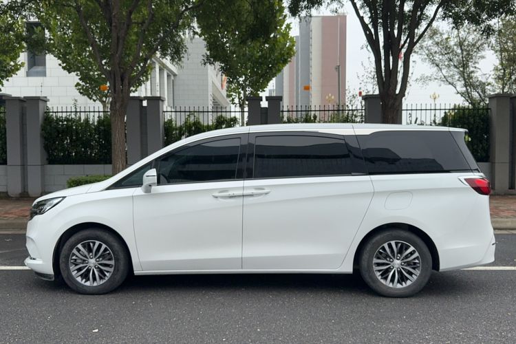 Used Buick GL8 2021 ES Landtrek 653T Comfort Edition