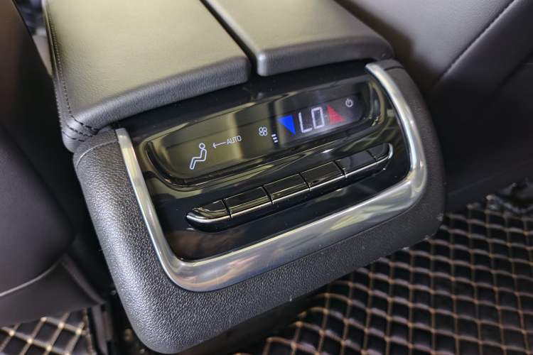 Used Buick Enclave 2020 28T Two-Wheel Drive Prestige Version