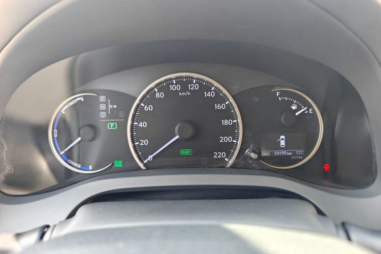 Used Lexus CT 2014 CT200h Elite Edition Monochrome Odometer Close Up