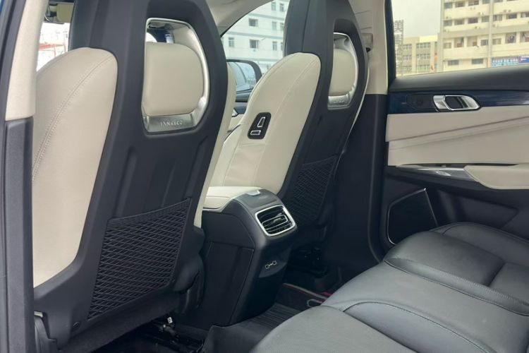 Used Lynk & Co 01 2019 2.0T Two-Wheel Drive Zhaopu Version China VI Standard Interior 3