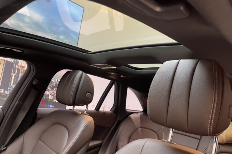 Used Mercedes-Benz GLC 2021 GLC 260 L 4MATIC Luxury Model Interior 7