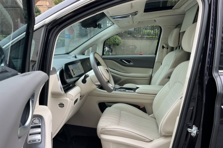 Used VOYAH Dream 2024 PHEV Ultra-Long Range Flagship Edition