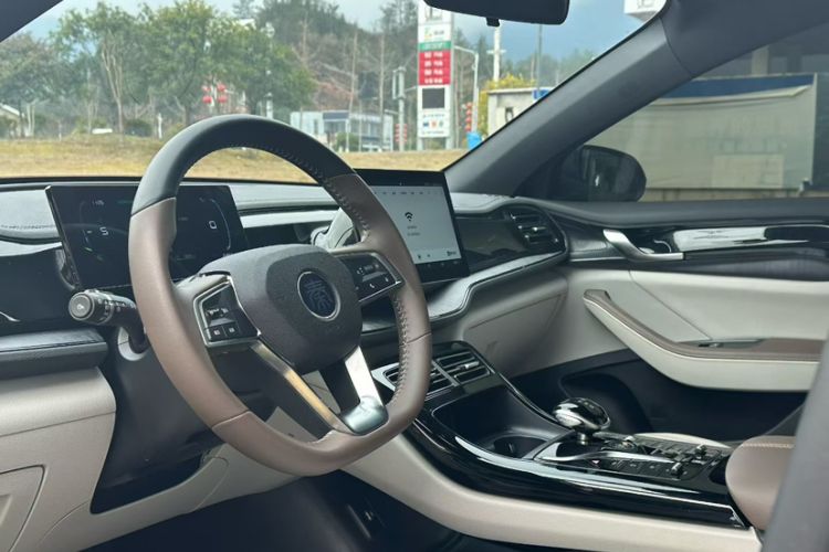 Used BYD Qin PLUS 2024 HONOR Edition DM-i 55KM Leading Model
