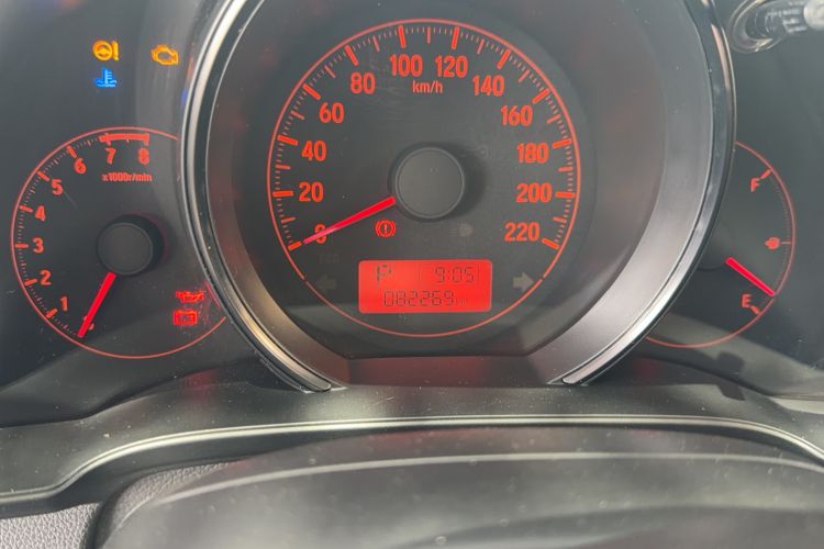 Used Honda Fit 2018 1.5L CVT Comfort Sunroof Version Odometer Close Up