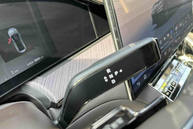 Used Denza Z9 2024 1100 km Four-Wheel Drive Max Version