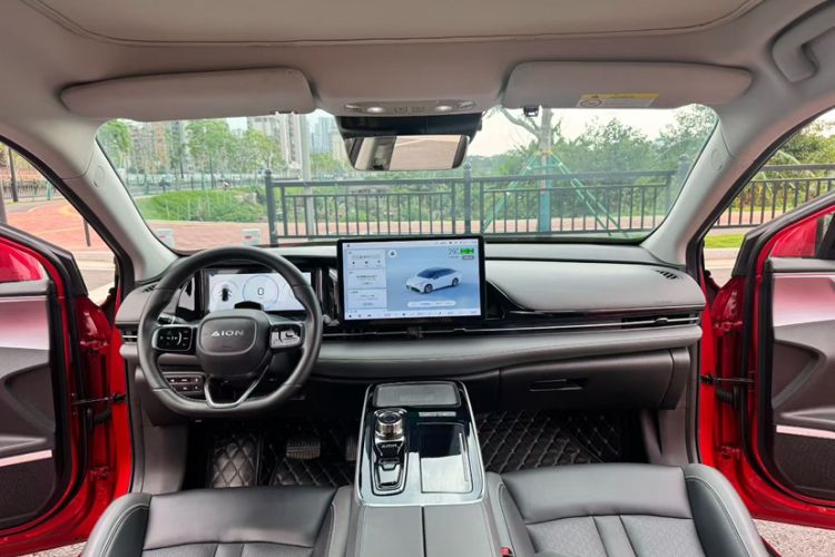 Used AION S Plus 2022 80 Intelligent Driving Version Interior 4