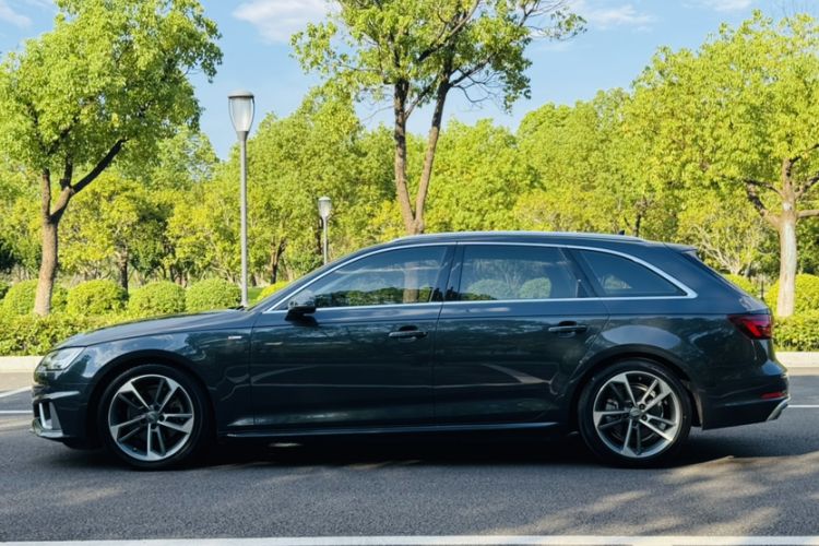 Used Audi A4 2020 Avant Avant-garde 40 TFSI Fashionable and Dynamic Model