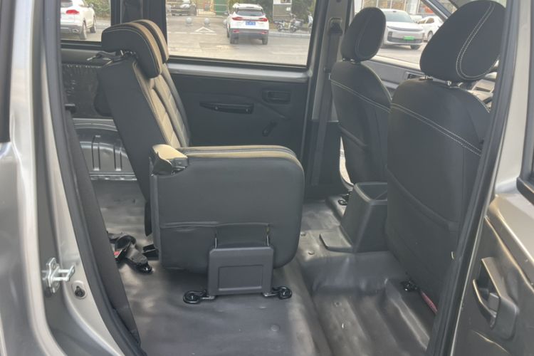 Used Wuling Hongguang PLUS 2019 1.5T Manual Standard Edition 5 Seats
