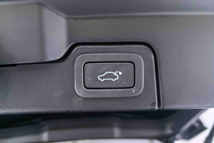 Used Land Rover Range Evoque 2018 240 PS SE Smart Brilliance Edition Exterior 11