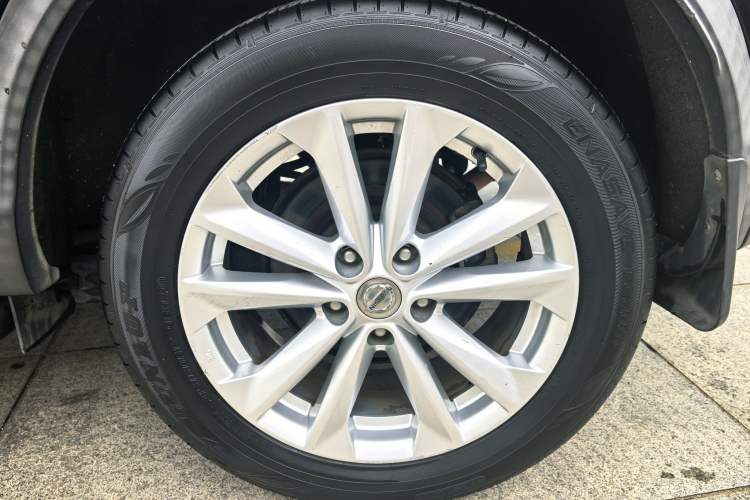 Used Nissan Qashqai 2016 2.0L CVT Elite Edition Exterior 1