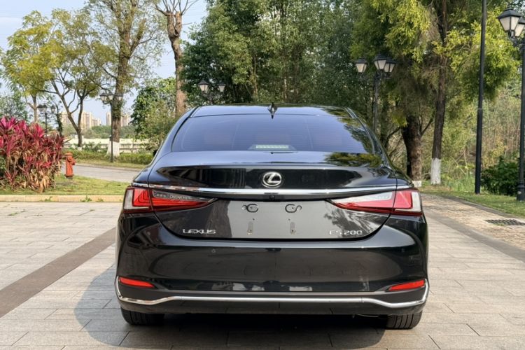 Used Lexus ES 2023 200 Excellence Edition