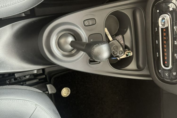 Used smart fortwo 2019 0.9T 66kW Hardtop Pioneer Edition China VI
