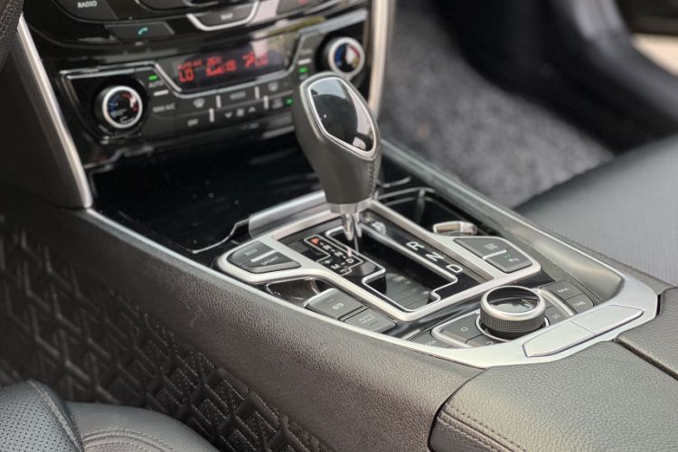 Used Geely Auto Emgrand GT 2016 1.8T Zunya Model
