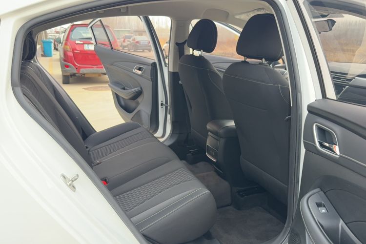 Used Roewe i5 2020 1.5L Manual 4G Connect Luxury Edition