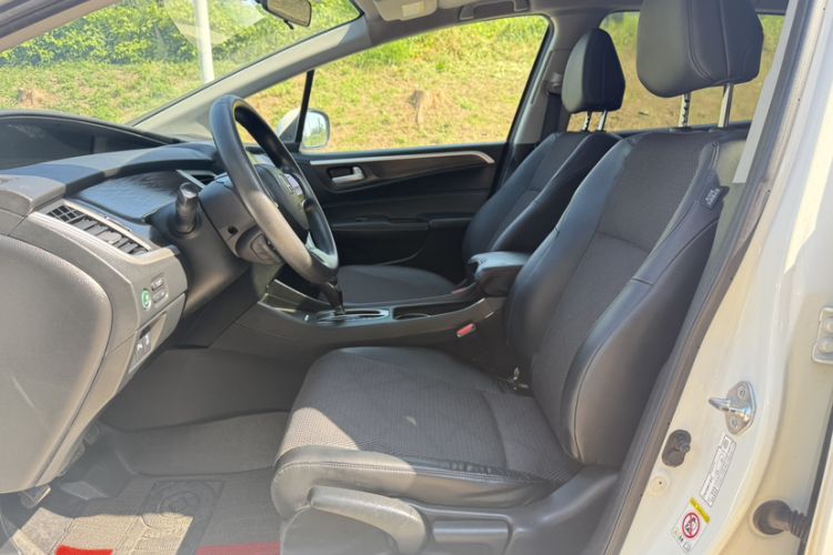 Used Honda Jade 2016 1.8L Automatic Comfort Elite Version 5 Seats