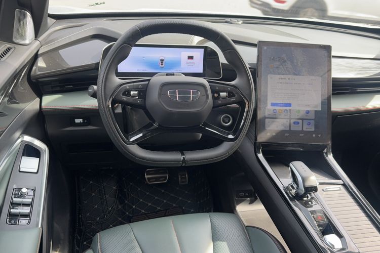 Used Geely Auto Emgrand X7 Sport 2024 1.5TD Prestige Edition Interior 3