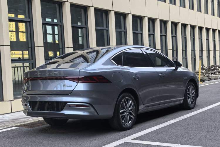 Used BYD Qin PLUS 2024 Honor Edition EV 420KM Leading Model
