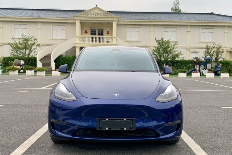 Used Tesla Model Y 2021 Long-Range All-Wheel-Drive Version