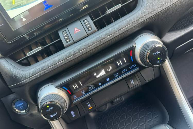 Used Toyota RAV4 2020 Dual-Engine 2.5L E-CVT 4x4 Elite PLUS Edition
