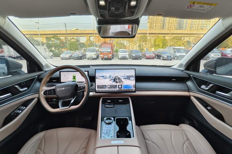 Used Chery Tiggo 8 L 2024 2.0T Two-Wheel Drive Prestige Version 5 Seats
