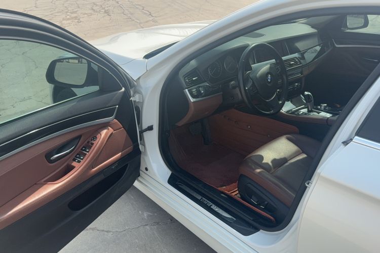 Used BMW 5 Series 2017 520Li Elegant Edition
