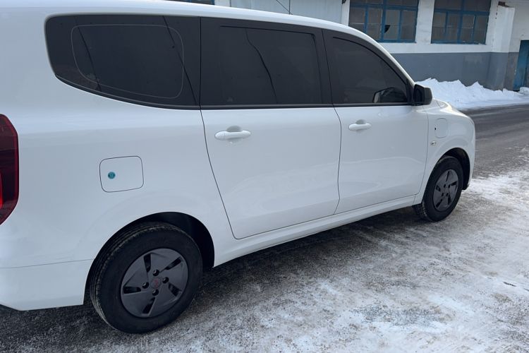 Used Wuling Hongguang New Energy 2025 Extended-Range Hybrid 50KM Comfort Version