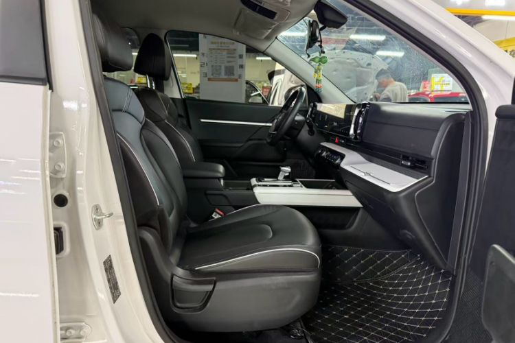 Used Hyundai ix35 2023 Musso 2.0L Deluxe Edition DLX
