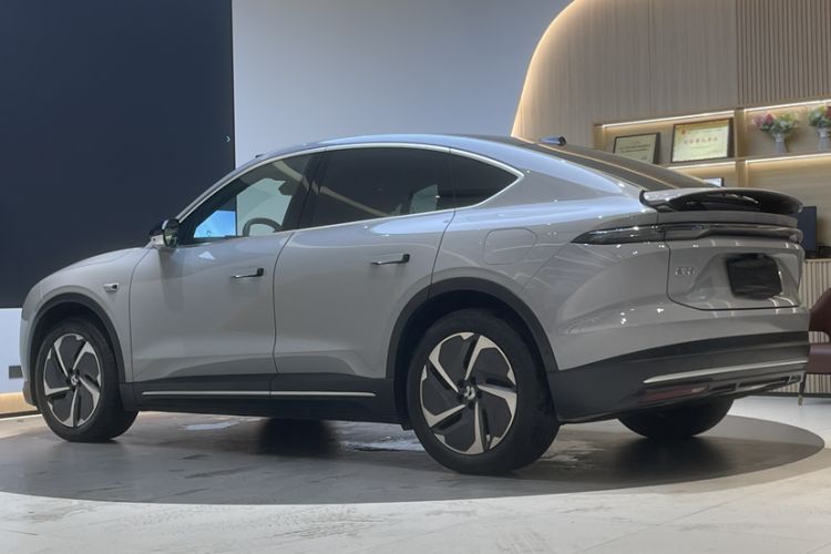 Used Nio EC6 2024 75 kWh Exterior 2