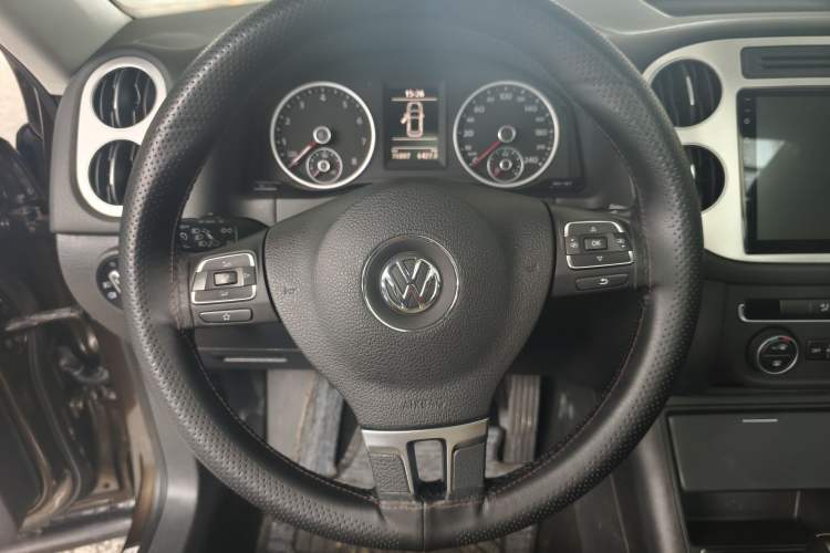 Used Volkswagen Tiguan L 2017 300TSI Automatic Two-Wheel Drive Silk Road Comfort Edition