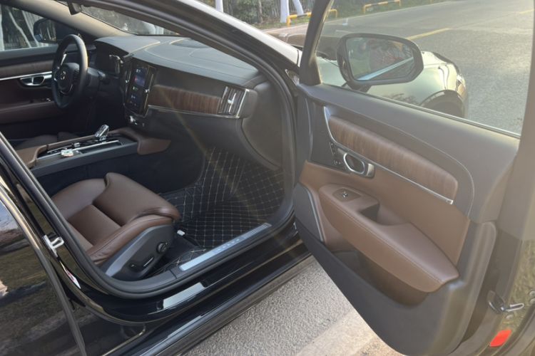 Used Volvo S90 2023 B5 Zhiyuan Luxury Edition