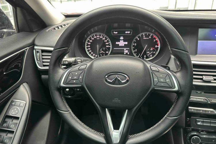 Used Infiniti QX30 2017 2.0T Four-Wheel Drive Fashion Edition
