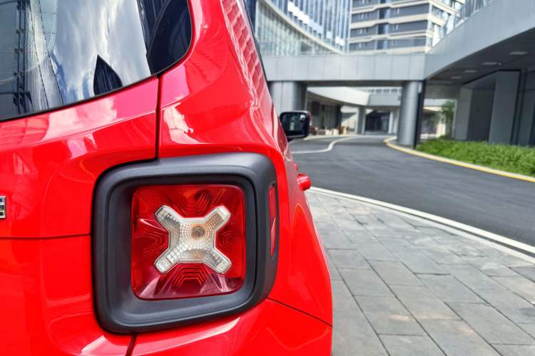 Used Jeep Renegade 2018 Connected Large Screen Version 180T Automatic High-Energy Edition