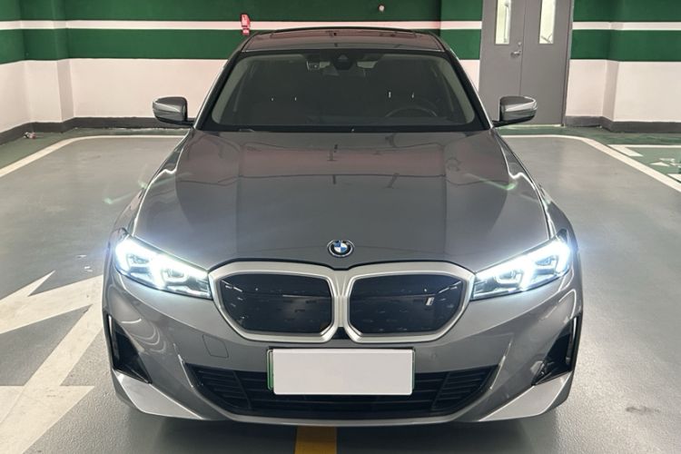 Used BMW i3 2022 eDrive 35 L
