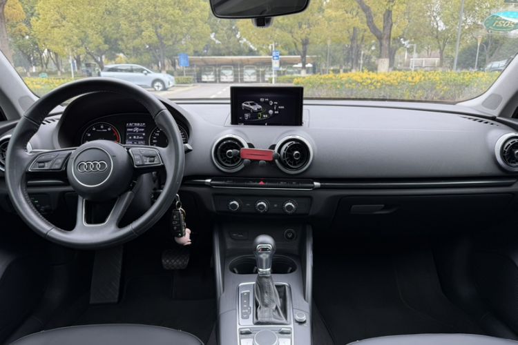 Used Audi A3 2018 30th Anniversary Edition Limousine 35 TFSI Fashion Model
