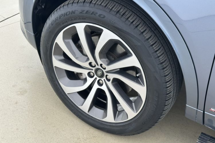 Used Land Rover Discovery Sport 2020 249 PS R-Dynamic Performance Edition Exterior 7