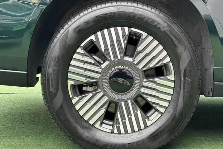 Used Geely Galaxy LEVC L380 2024 140-Degree 6-Seater All-Wheel-Drive Ultra Exterior 9