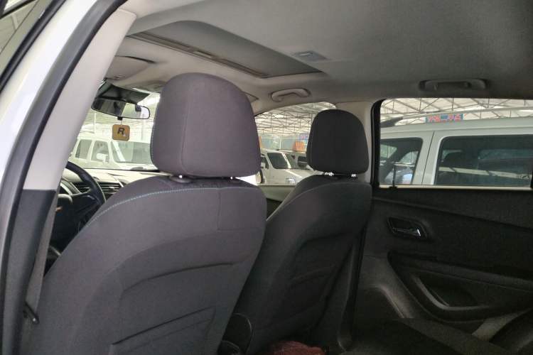 Used Chevrolet Trax 2016 1.4T Automatic Two-Wheel Drive Comfort Version with Sunroof