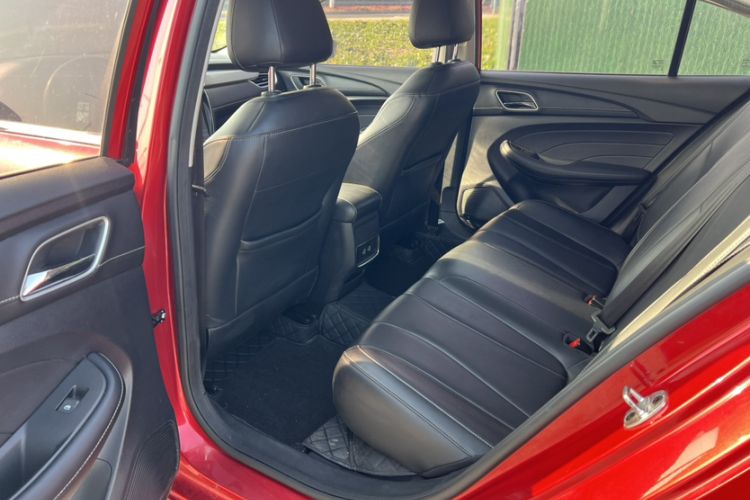 Used Roewe i5 2019 1.5L Manual 4G Connectable Langhao Edition