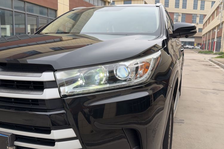 Used Toyota Highlander 2018 2.0T Two-Wheel Drive Elite Version 5 Seats China VI Standard
