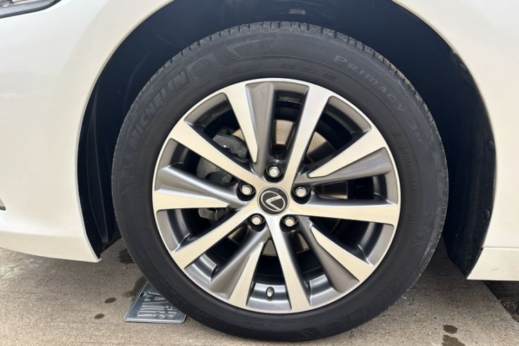 Used Lexus ES 2020 260 Excellence Edition
