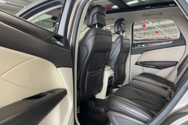 Used Lincoln MKC 2018 2.0T Two-Wheel Drive Luxury Edition