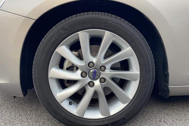 Used Volvo V60 2015 T5 Zhiyi Edition