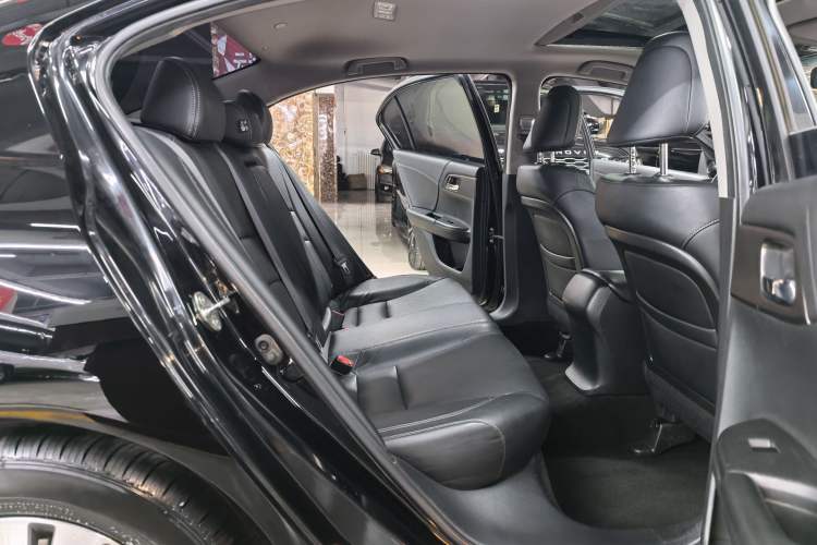 Used Honda Accord 2015 2.0L LXS Elite Edition Interior 4