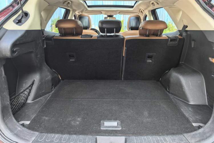 Used Soueast DX7 2015 1.5T Manual Luxury Model
