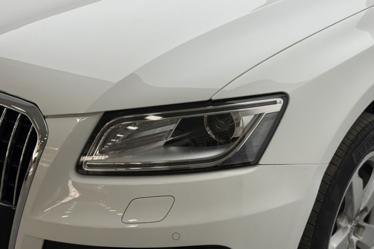 Used Audi Q5 2015 40 TFSI Comfort Model
